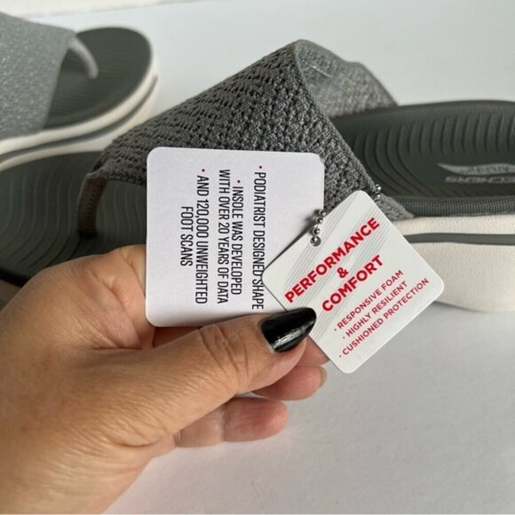 Sketchers - Go walk Arch Fit Weekender Toe Thong Sandal - Gray. Size: 8 US. NWT - Picture 12 of 16